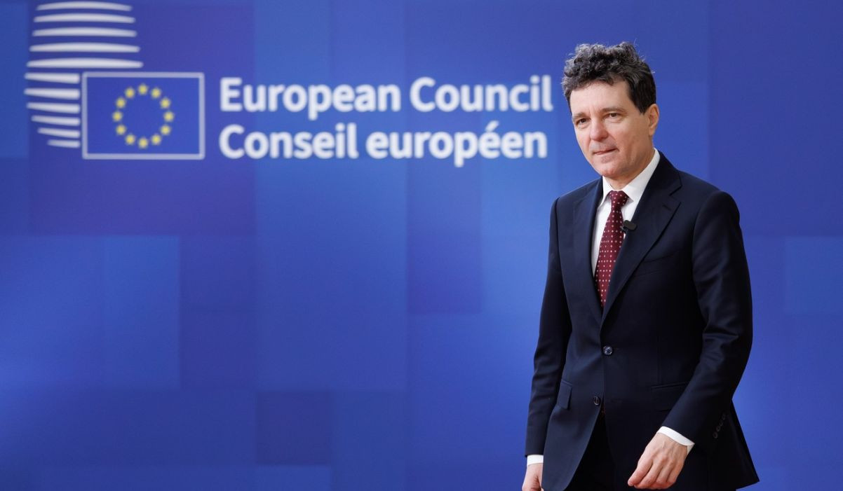 Nicușor Dan, criticat pentru Consiliul pentru Pace