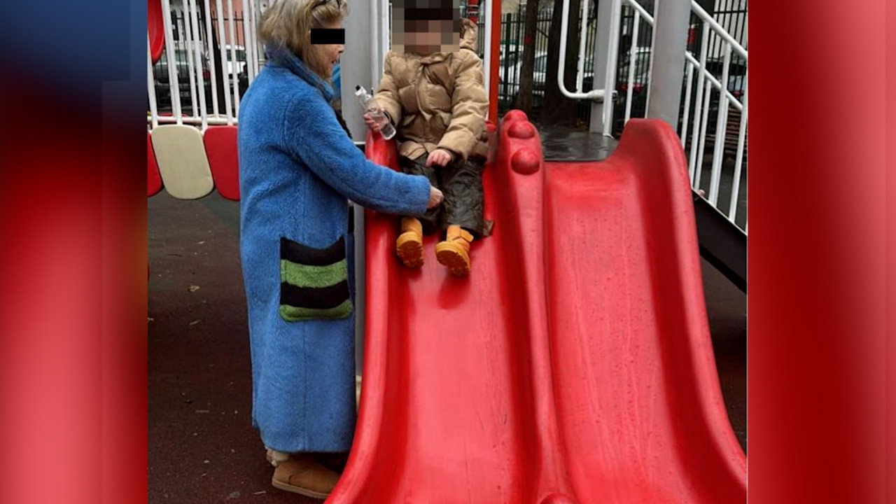 Mama copilului căzut de la etaj, suspectată de procurori