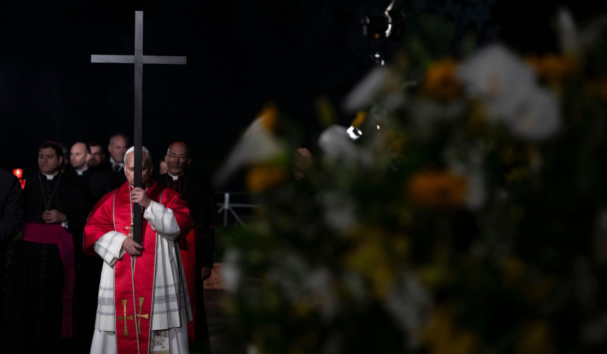 Vinerea Mare, marcată prin procesiuni impresionante