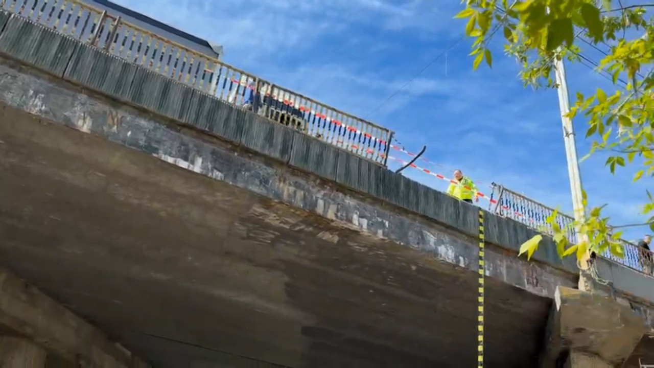 Pasarela Socola din Iași, în pericol de prăbușire