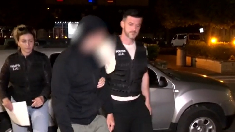 feti-de-12-ani-din-alba-iulia-njunghiat-cu-o-urubelni-de-un-individ-sup-rat-pe-tat-l-ei