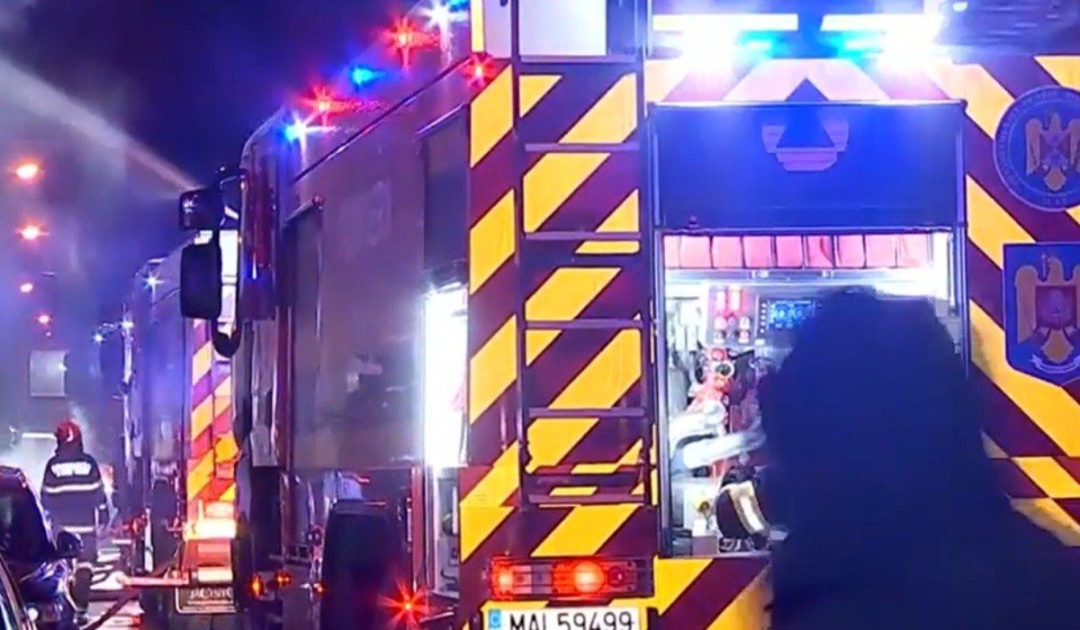 Poza pentru articolul Incendiu puternic în cartierul Ferentari. Focul s-a extins rapid la mai multe case din zonă