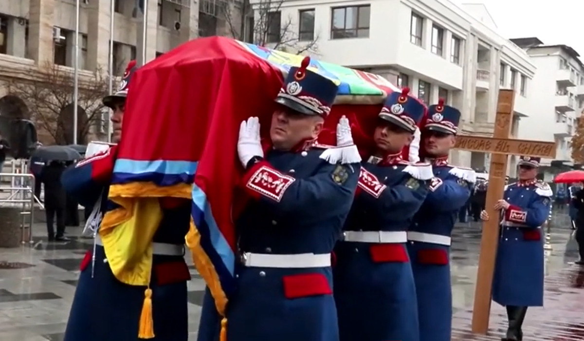 Osemintele ultimului domnitor al Moldovei, plimbate între instituţii. Disputa care blochează înhumarea