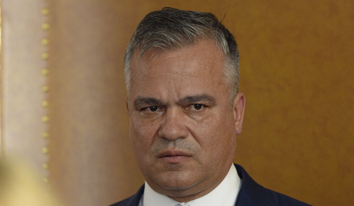 De ce s-a retras Veştea din cursa pentru şefia PNL. Premierul desemnat acuză un plan de blocare a Guvernului