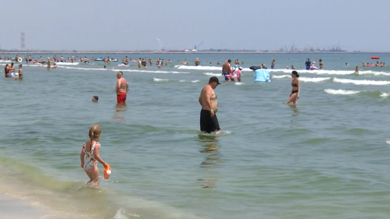 Vacanța la mare costă mai mult din iulie. Cât plătesc turiștii pentru o noapte de cazare