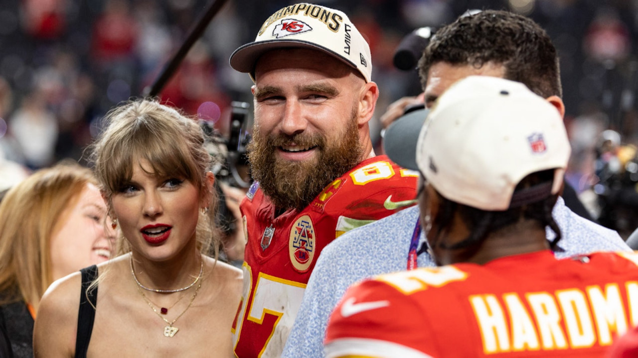 Poza pentru articolul Taylor Swift şi Travis Kelce, cină exclusivistă înainte de nunta secolului. Selena Gomez, domnişoară de onoare