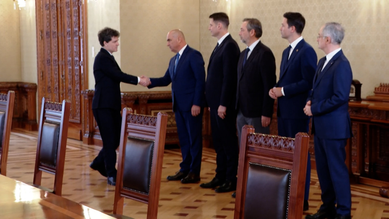 "Guvernul de armistițiu" prinde contur. Bolojan vrea ca Nicușor Dan să garanteze pentru PSD