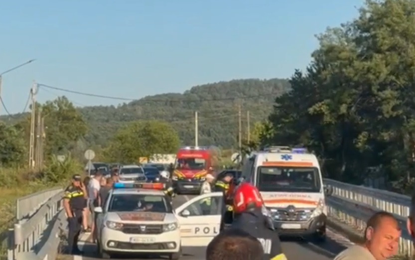 Accident pe Valea Oltului: Patru răniți, inclusiv doi copii