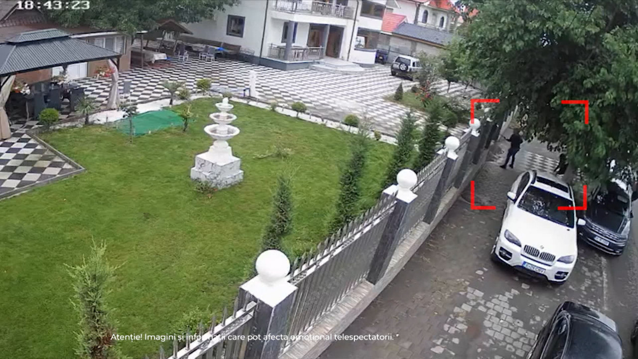 Atac mafiot în Țăndărei. 4 indivizi au ciuruit casa rivalilor, la ordinul unui lider din străinătate