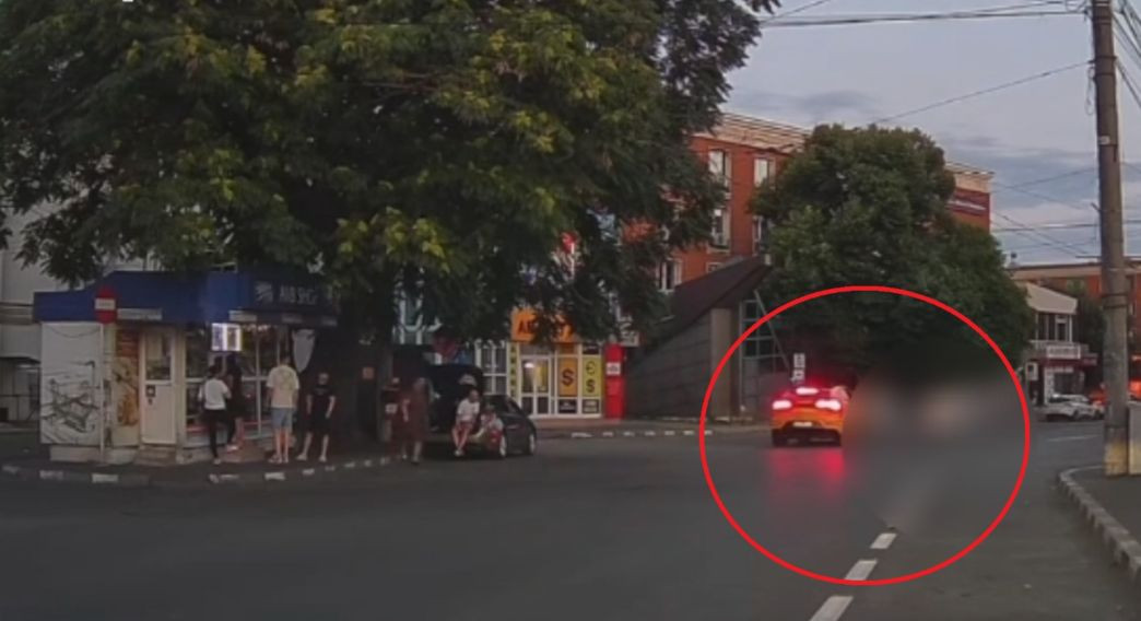 Momentul în care o femeie este lovită în plin de un Lamborghini Urus în Galați. Șoferul era băut și drogat