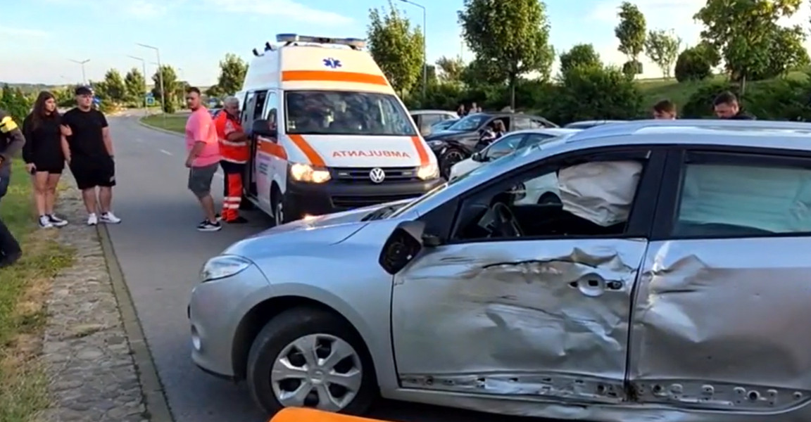 Șoferii începători provoacă tot mai multe accidente. "Și-au luat permisul doar pentru a se da mari"