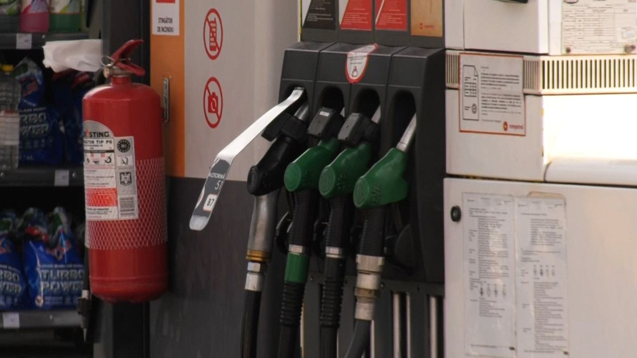 Două lovituri pe piaţa carburanţilor ar putea duce motorina la 11 lei litrul în următoarea perioadă