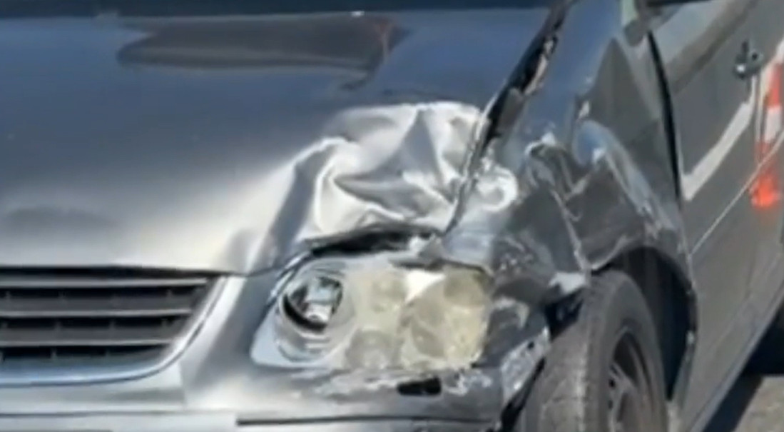 Fetiță de cinci ani, lovită de o mașină în Vrancea. Copila traversa printr-un loc nepermis