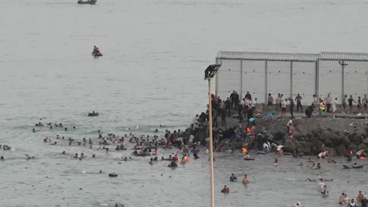 49.000 de migranți au ajuns în Spania în doar 24 de ore. Comisia Europeană, în alertă