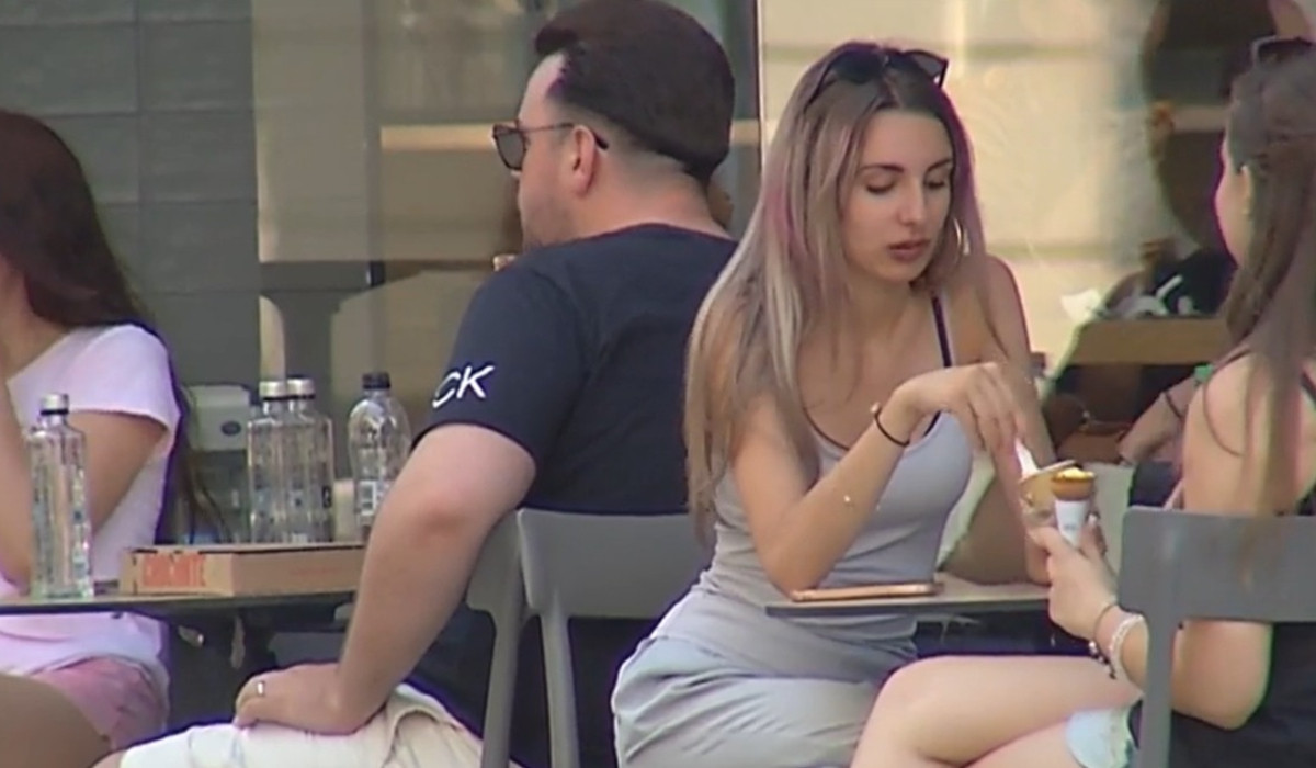Tinerii preferă restaurantele cu meniuri concise.