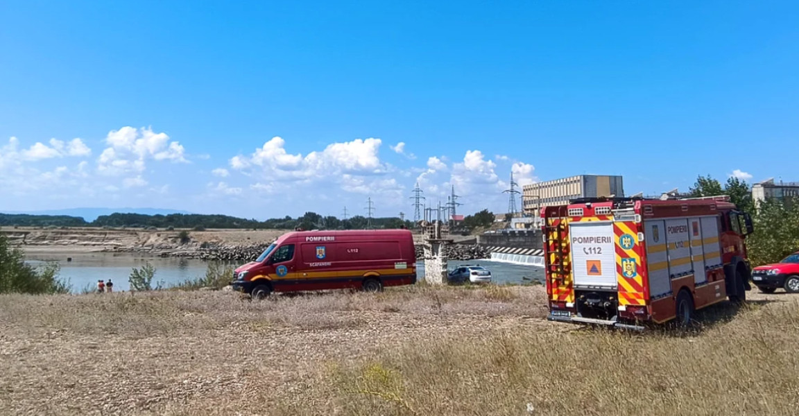 Sfârşit tragic pentru doi tineri de 18 ani dispăruți la scăldat. Au fost găsiți morți în râul Siret