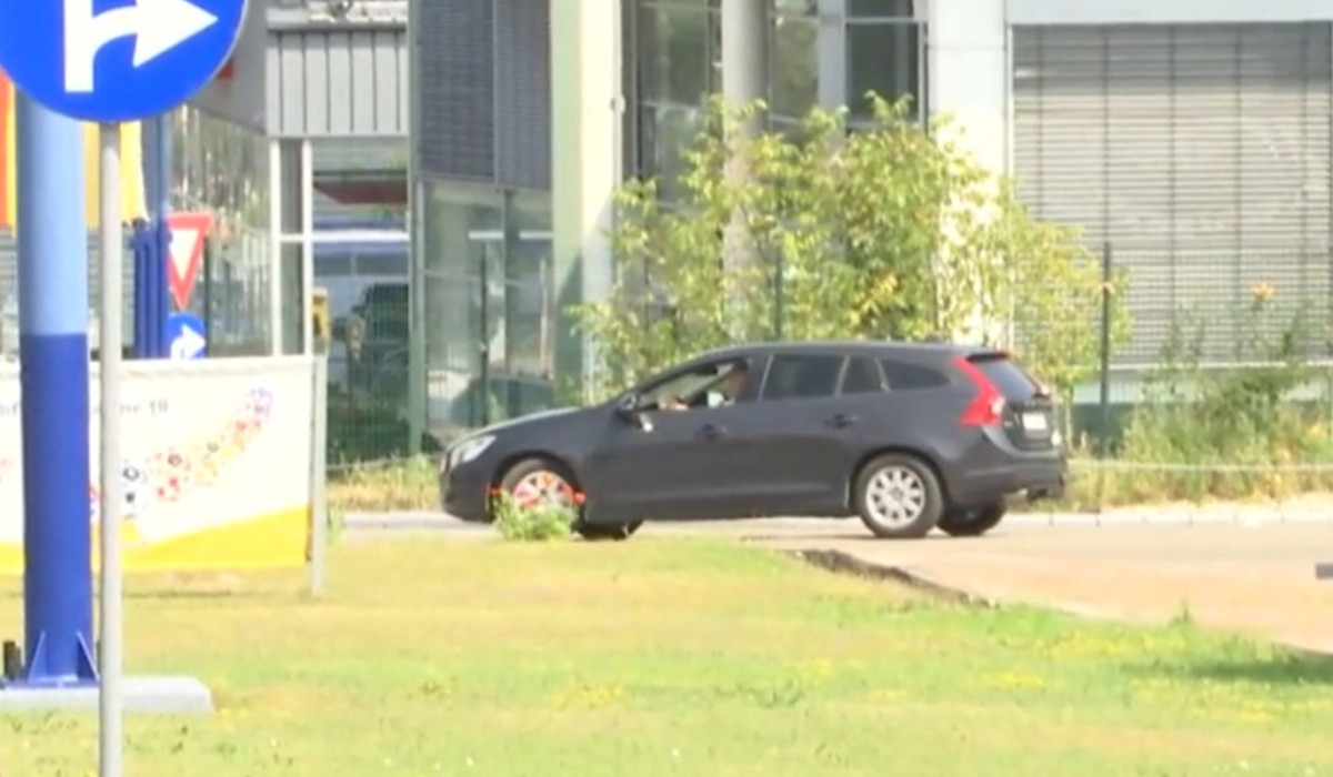 Mici ieftiniri la pompă în marile orașe. Cât economisesc românii la un plin de benzină sau motorină