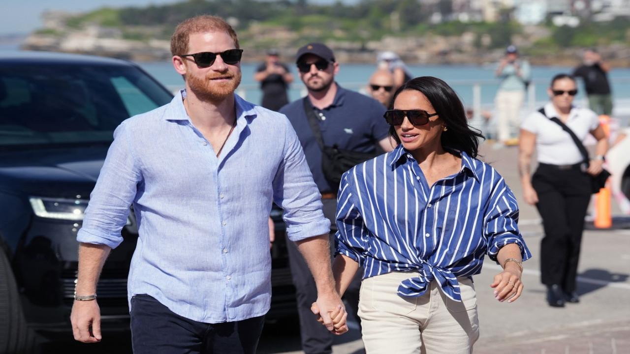 Prinţul Harry şi Meghan Markle, gata să revină în Marea Britanie cu copiii. Regele Charles ar fi încântat