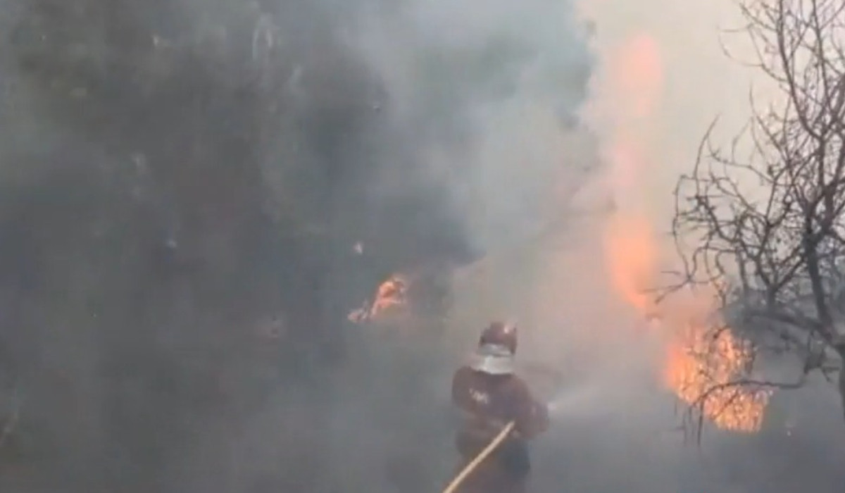 România sare în ajutorul Serbiei. Pompierii români și un elicopter Black Hawk, trimiși să lupte cu incendiile