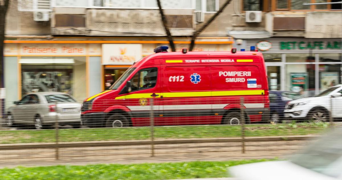 Gravidă din Neamț, moartă după ce a căzut de la etaj. Iubitul a dus-o înapoi în casă: apel la 112 după 2 ore