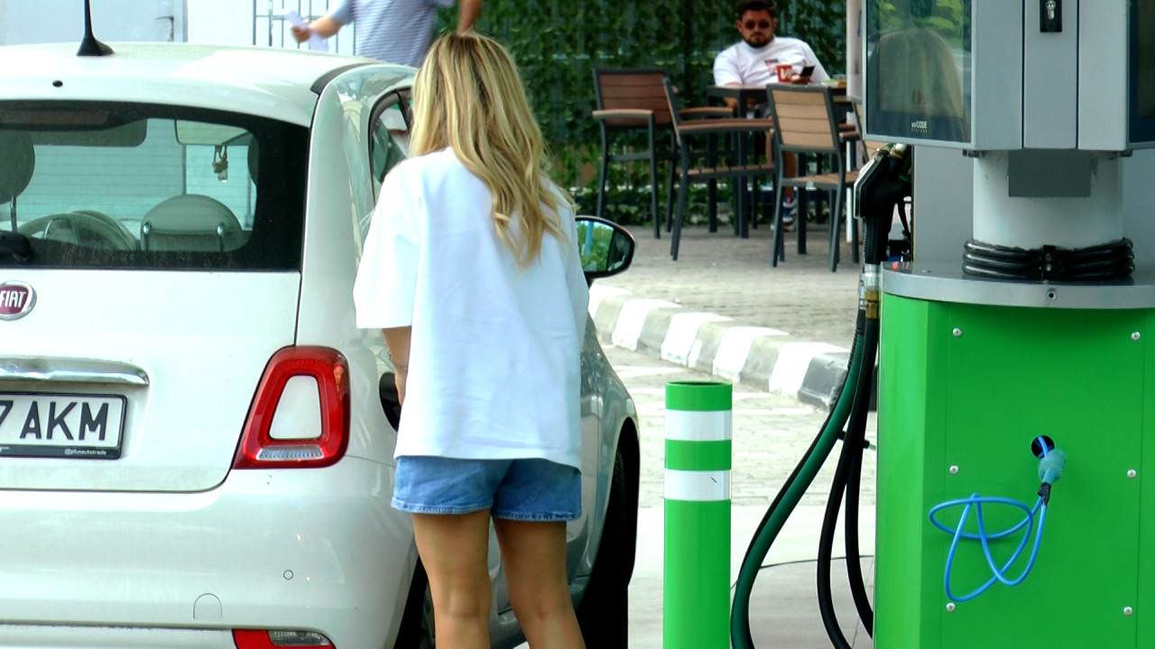 "Nu există prânz gratis". Avertismentul economiștilor după a doua ieftinire a motorinei