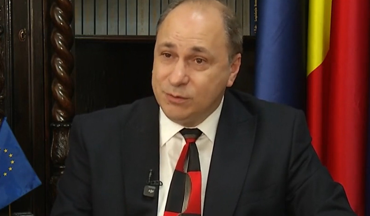 EXCLUSIV. Ce se schimbă pentru elevi din această toamnă. Anunțul ministrului Educației
