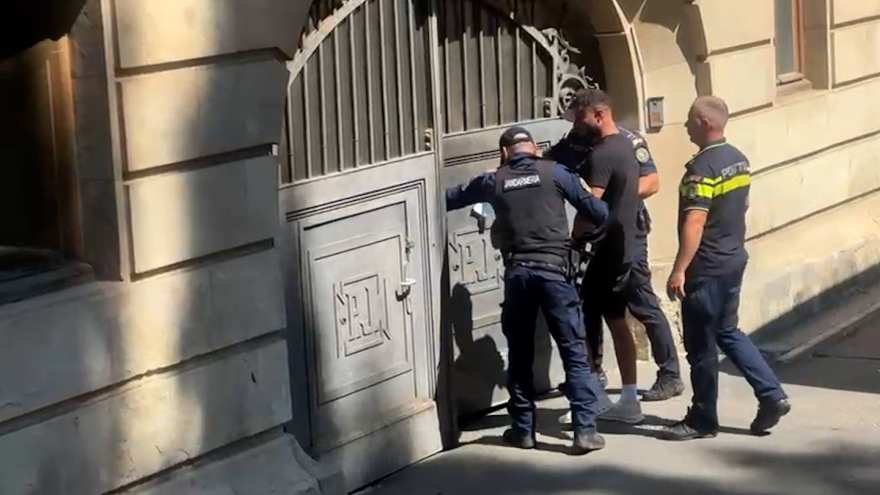 Poza pentru articolul Rapperul Haval Khalil va fi predat autorităților din Suedia. A fost de acord cu procedura