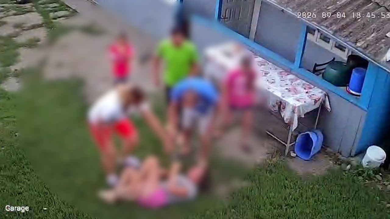 Adolescentă de 14 ani, bătută de o vecină chiar sub ochii tatălui în curtea casei din Iaşi