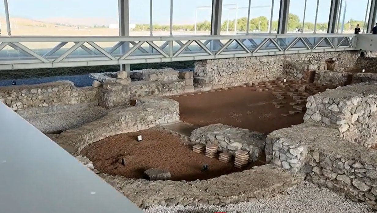 Castru roman vechi de 1.700 de ani, reabilitat, în Cluj. Adăpostea mii de soldați
