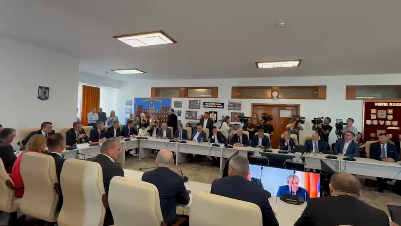 "Vreți să ne băgați în război cu Rusia". Circ în Comisiile reunite de Apărare