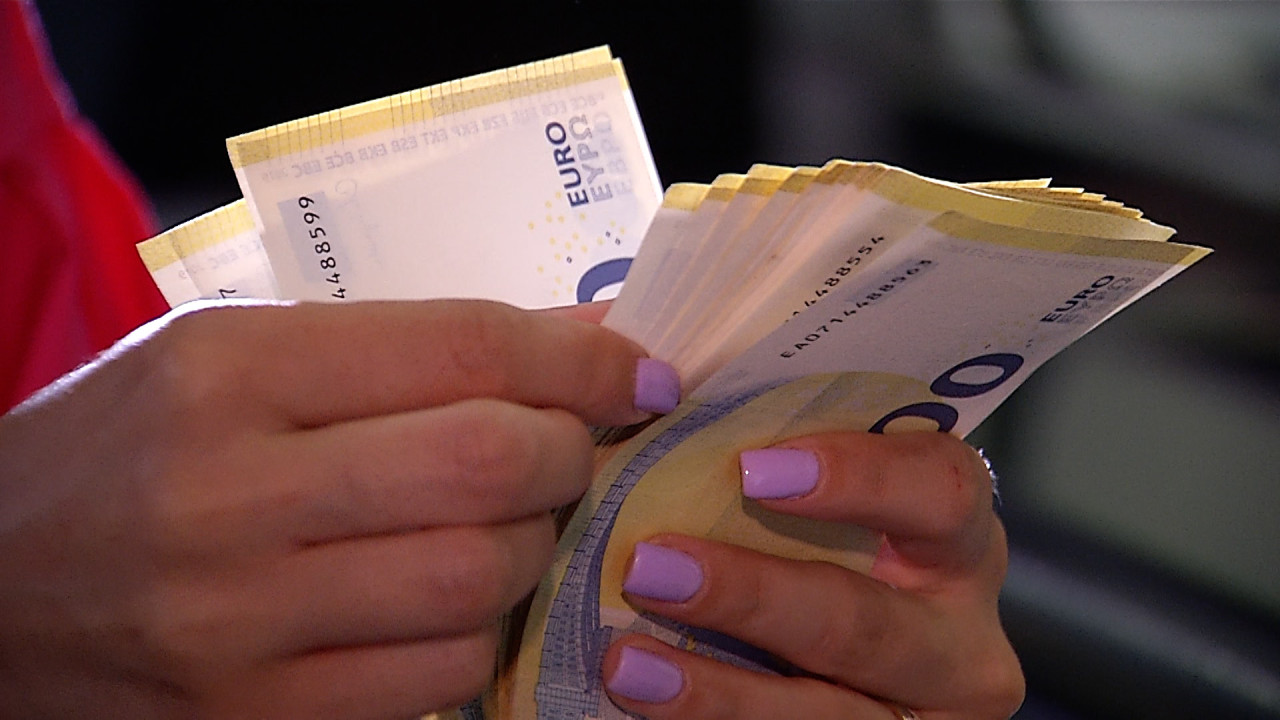 Euro a atins maximul istoric: A depășit chiar și valoarea de după căderea guvernului Bolojan