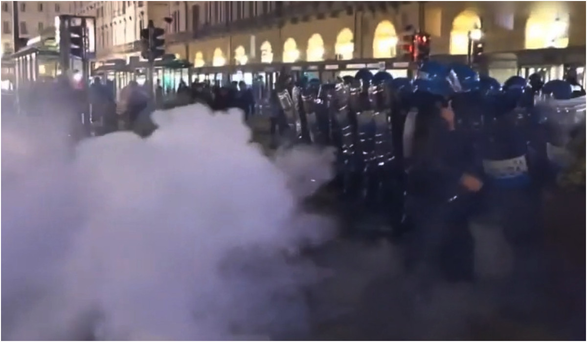 Costul vieții scoate europenii în stradă. În Italia, protestele au degenerat în bătăi cu jandarmii