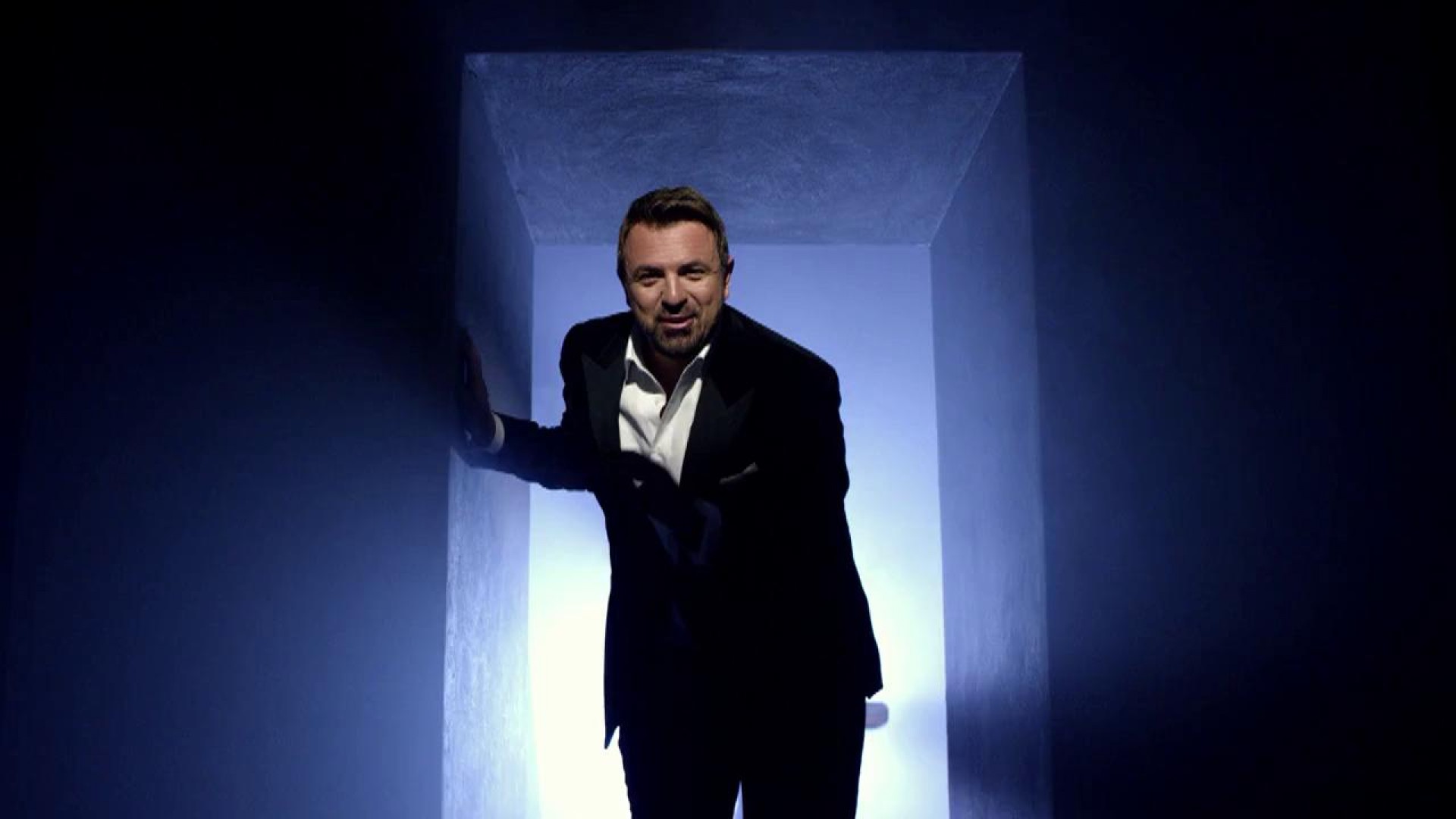 Horia Brenciu ft. Delia - Inima Nu Vrea