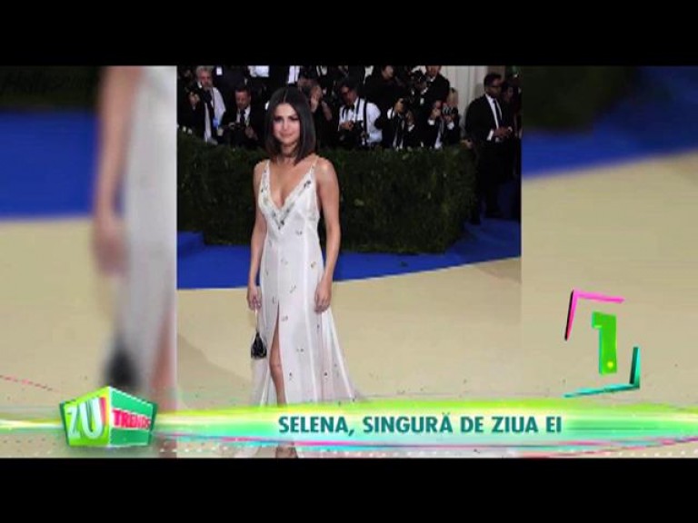 Selena Gomez a împlinit 25 de ani! Celebra cântăreaţă a sărbătorit în pijamale, fără iubitul ei